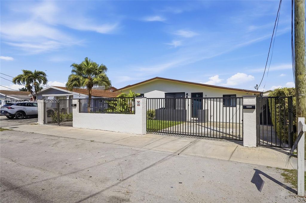 Photo of 9007 SW 38th St, Miami, FL 33165 (MLS # A11973979)