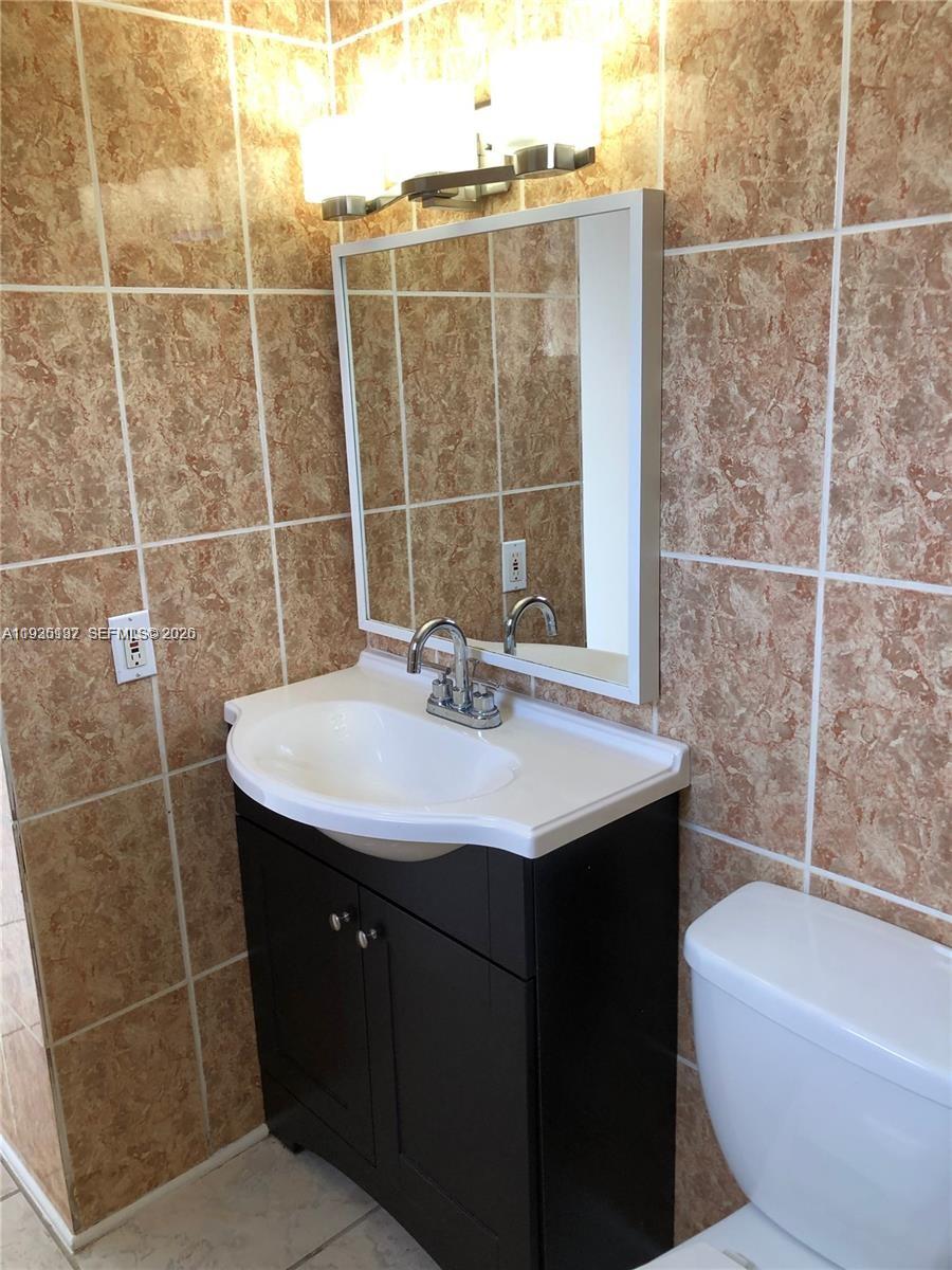 VILLA NAVARRA CONDO - Residential