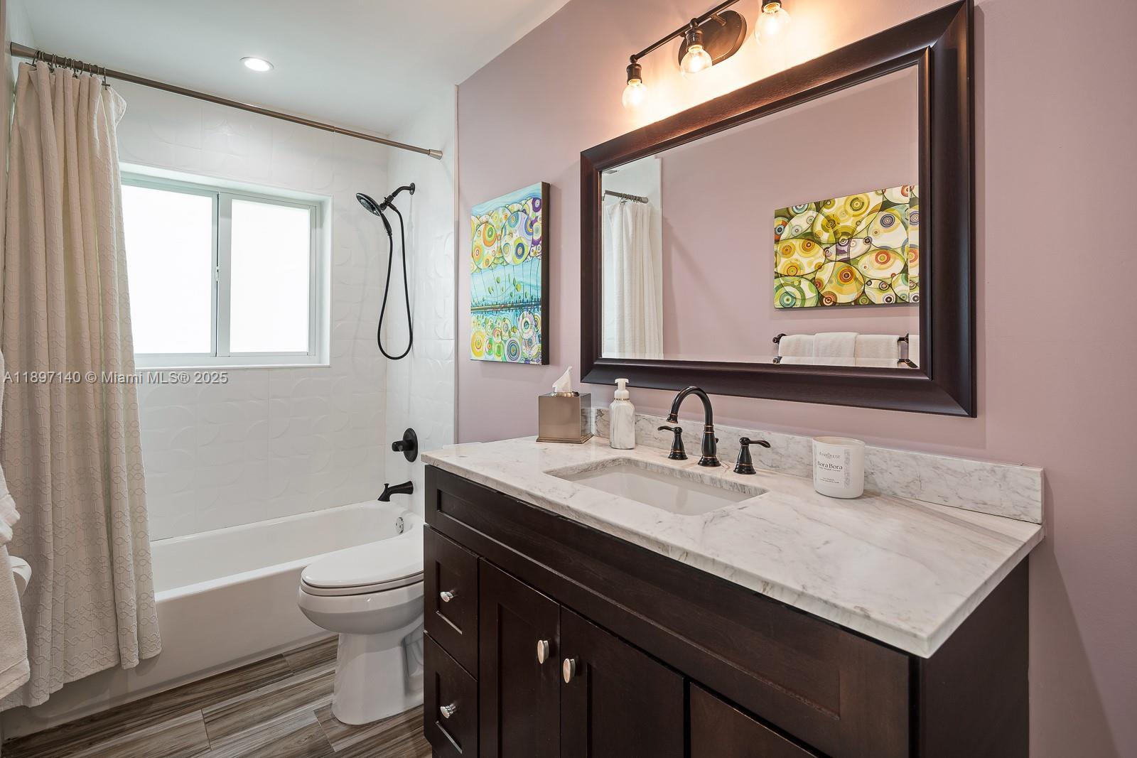 TWIN LAKE MANOR SUB - Residential