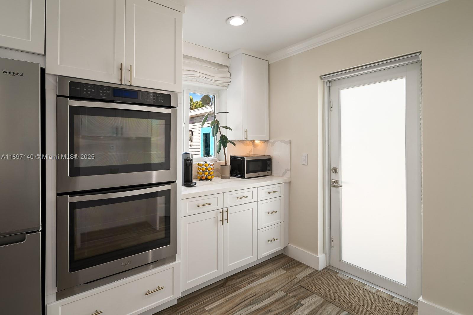 TWIN LAKE MANOR SUB - Residential