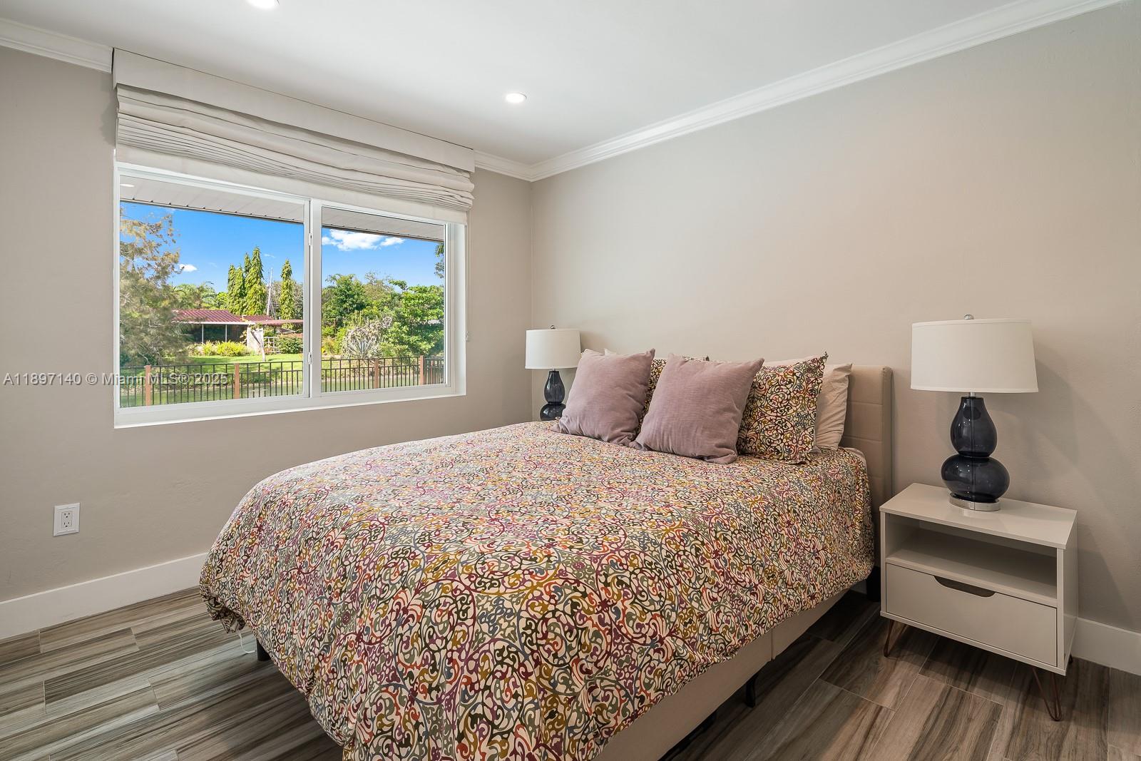 TWIN LAKE MANOR SUB - Residential