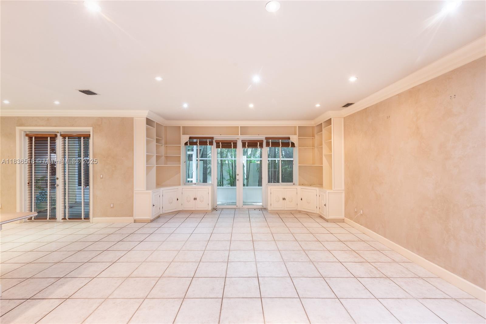 602 Malaga Ave B, Coral Gables, FL, 33134/$1,150,000 3 602 Malaga Ave B
