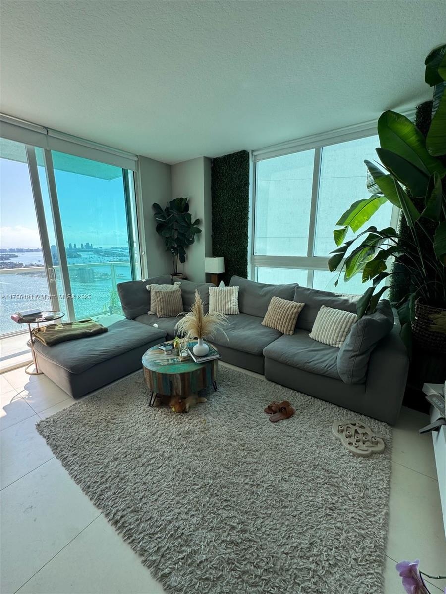 Rental Property at 1900 N Bayshore Dr 3903, Miami, Broward County, Florida - Bedrooms: 1 
Bathrooms: 1  - $2,800 MO.