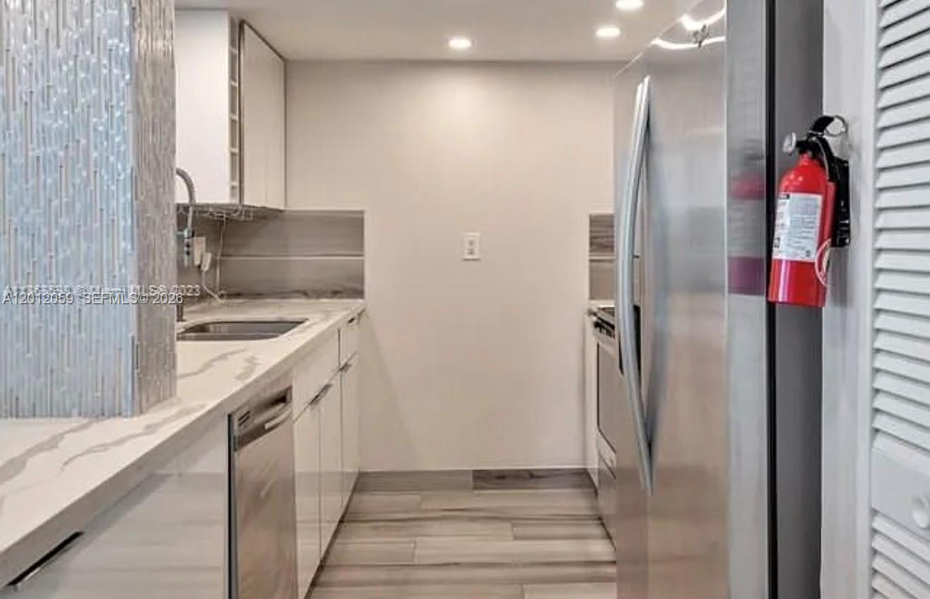 VENETIA CONDO - Residential
