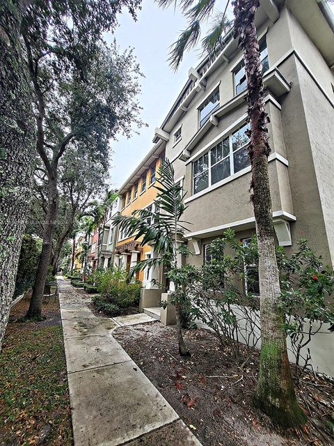 430 Amador Ln 7 West Palm Beach FL 33401