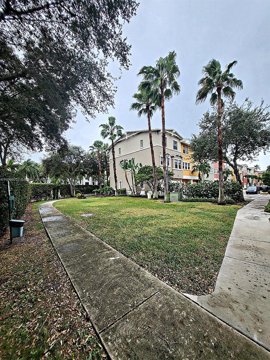 430 Amador Ln 7