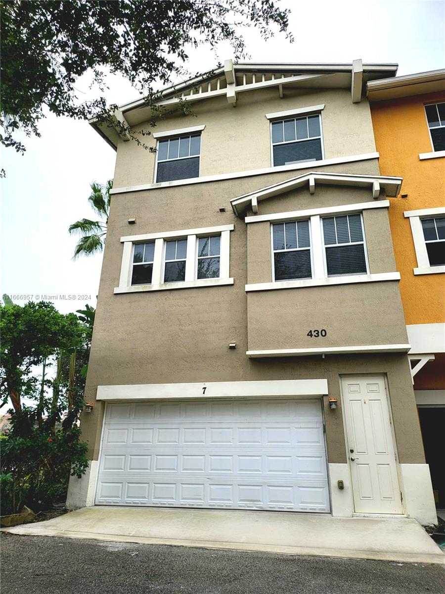 430 Amador Ln 7