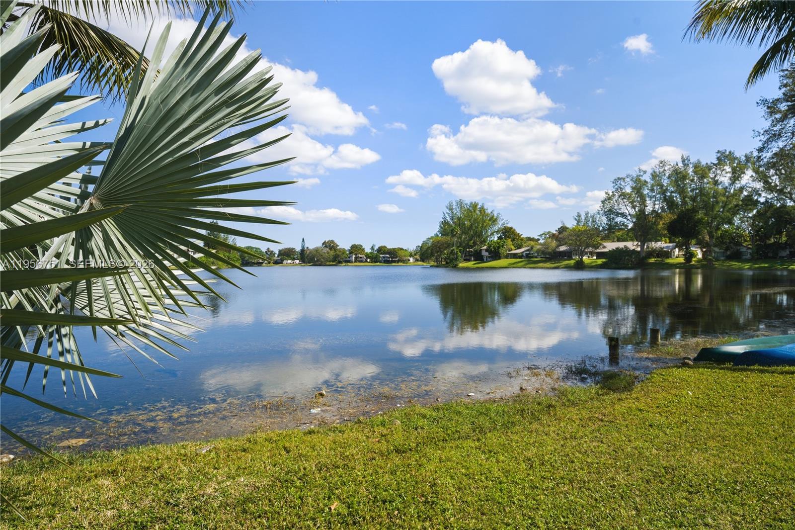 HILLS OF INVERRARY TRACT - Residential