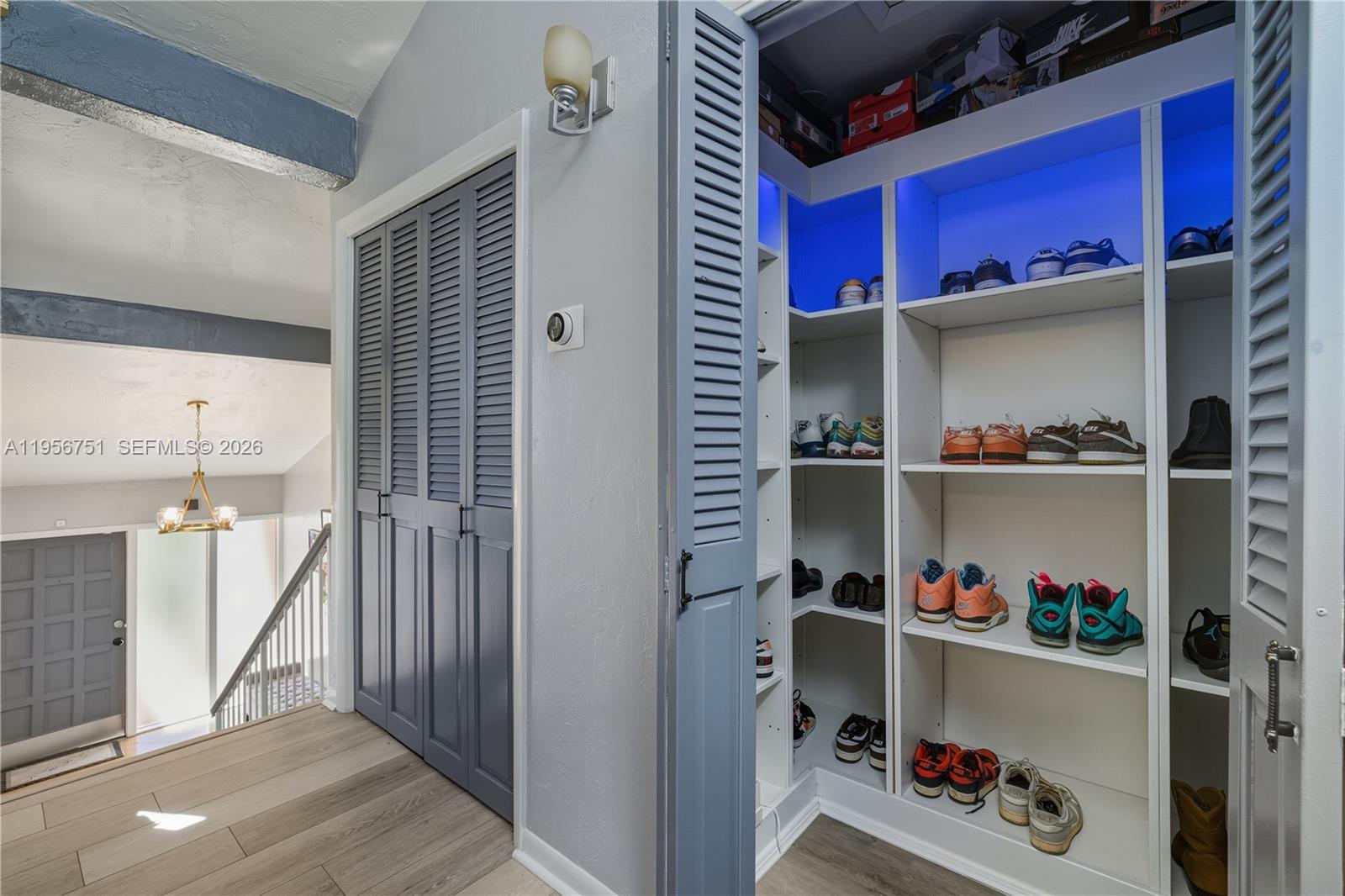 HILLS OF INVERRARY TRACT - Residential