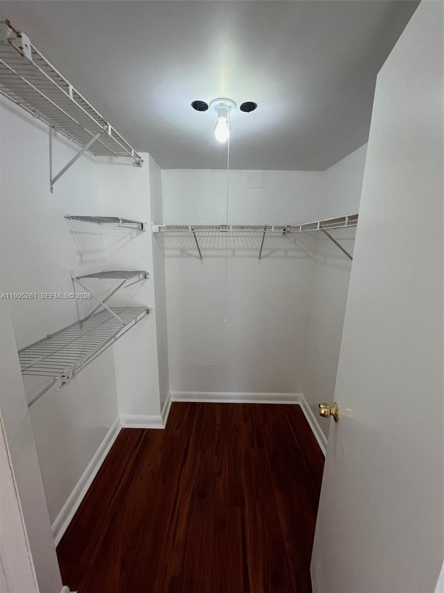 INVERRARY GARDENS CONDO I - Residential Lease