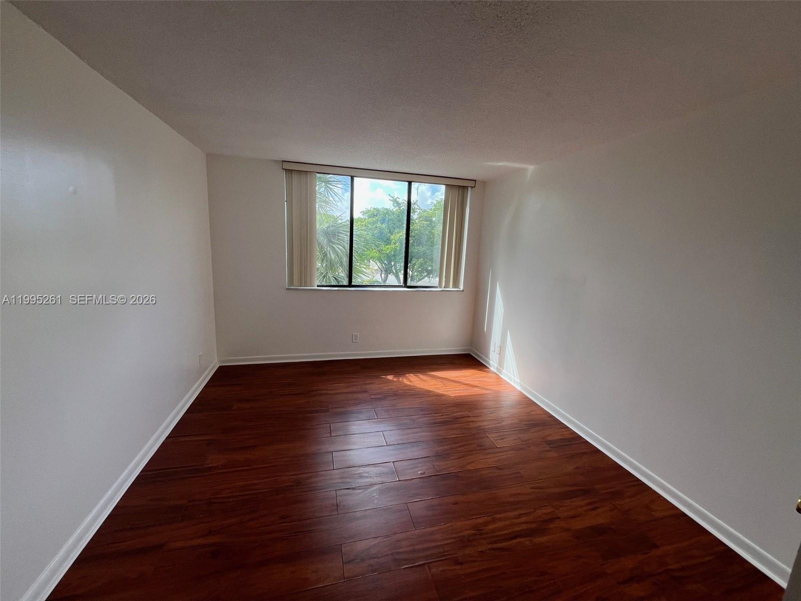 INVERRARY GARDENS CONDO I - Residential Lease