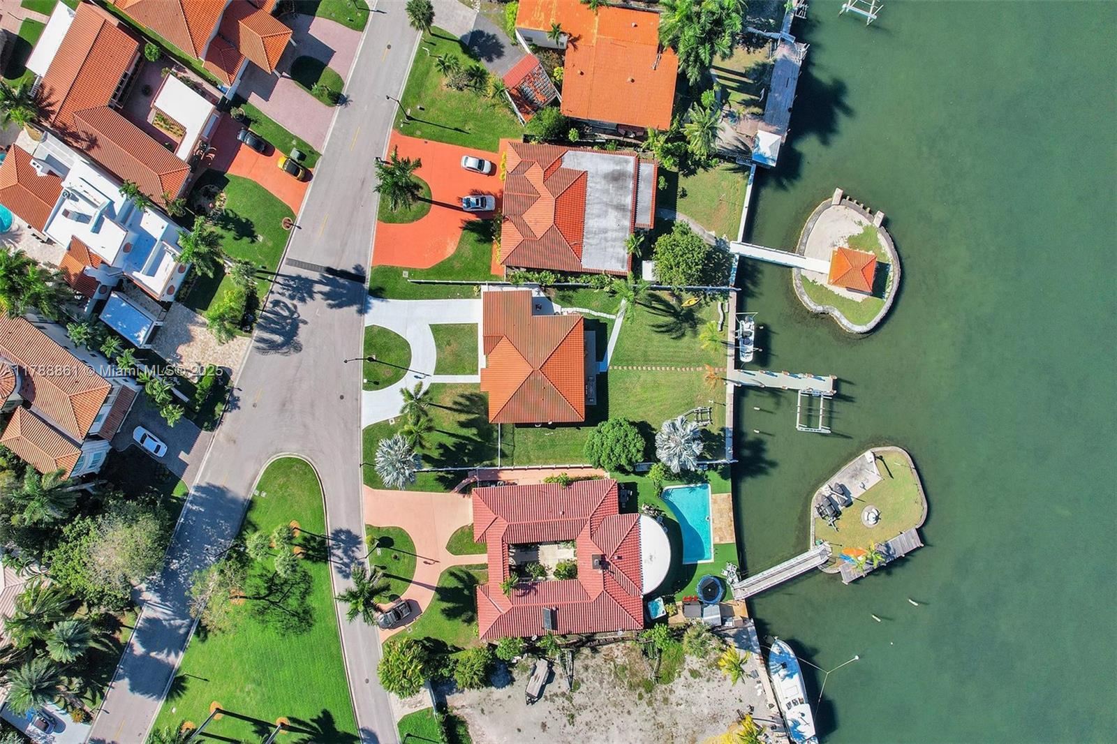 ATLANTIC ISLAND - Residential