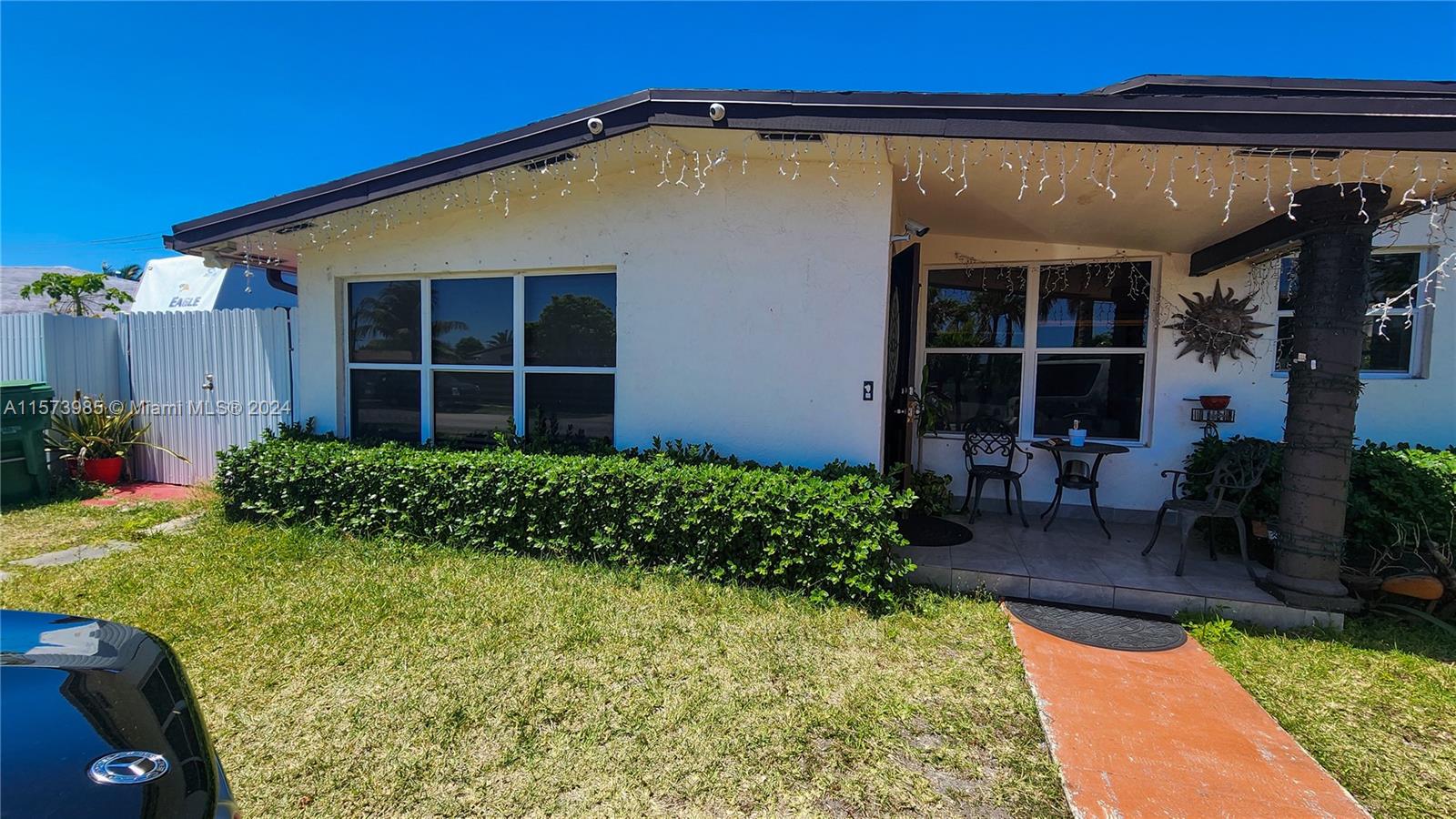 Property for Sale at 17420 Sw 118th Pl Pl, Miami, Broward County, Florida - Bedrooms: 5 
Bathrooms: 3  - $600,000