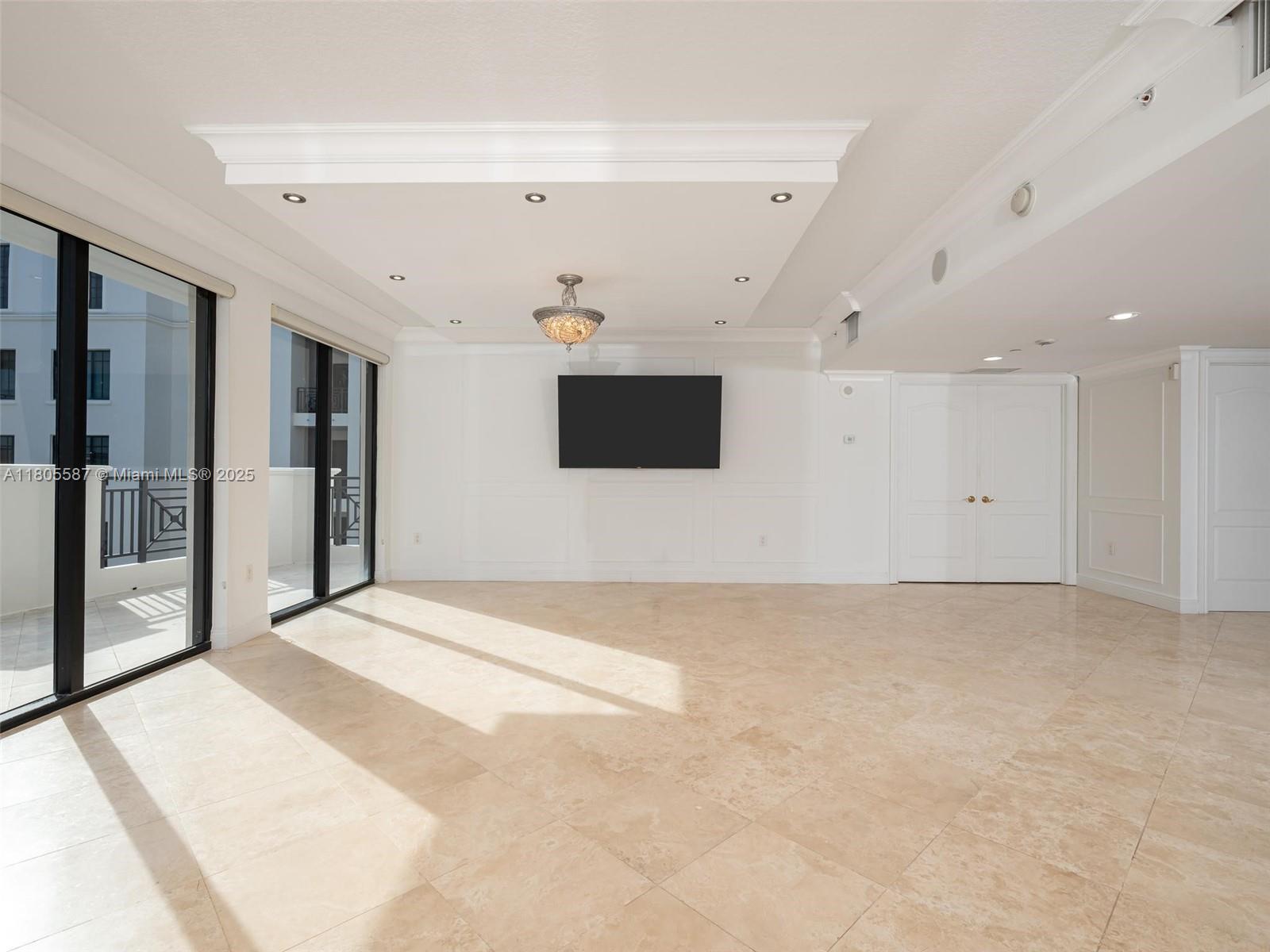 200 EAST PALMETTO PARK CO - Residential Lease