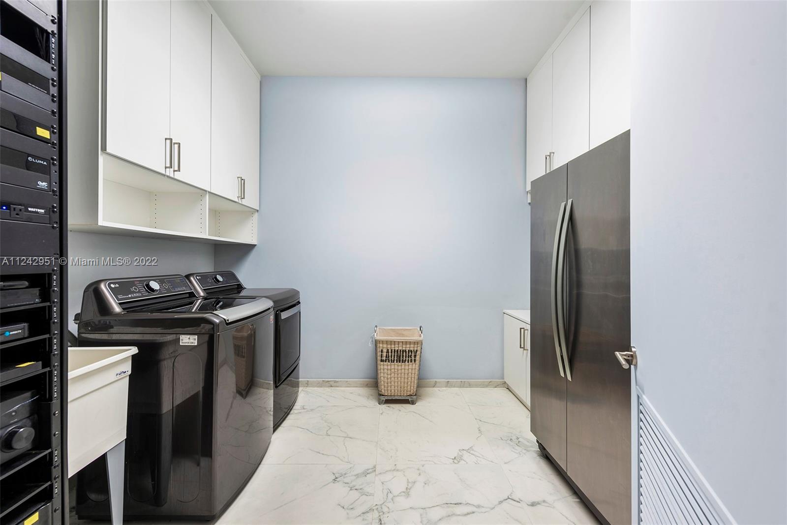 6491 SNAPPER CREEK COURT - Residential