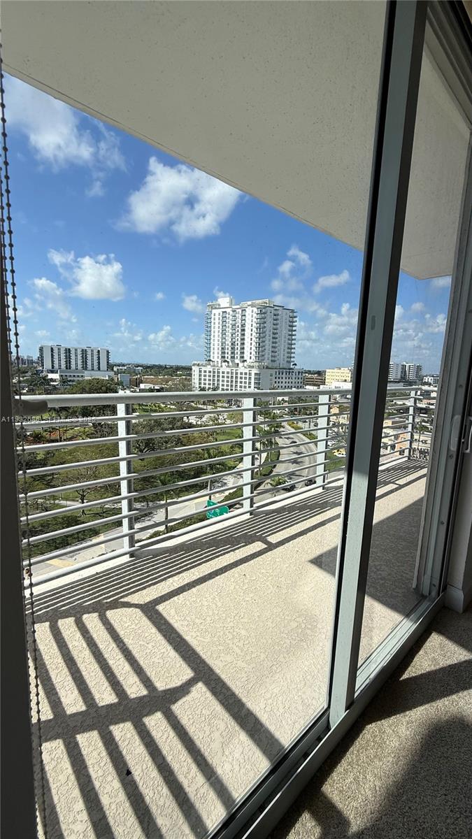 RADIUS CONDO - Residential