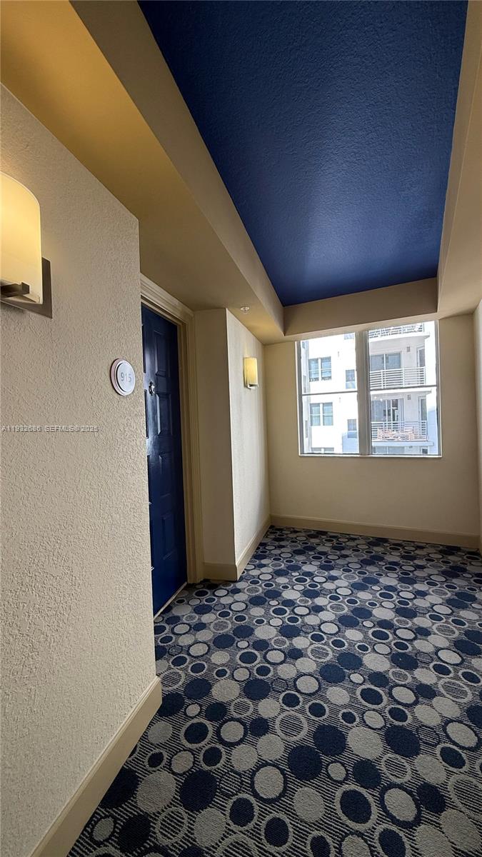 RADIUS CONDO - Residential