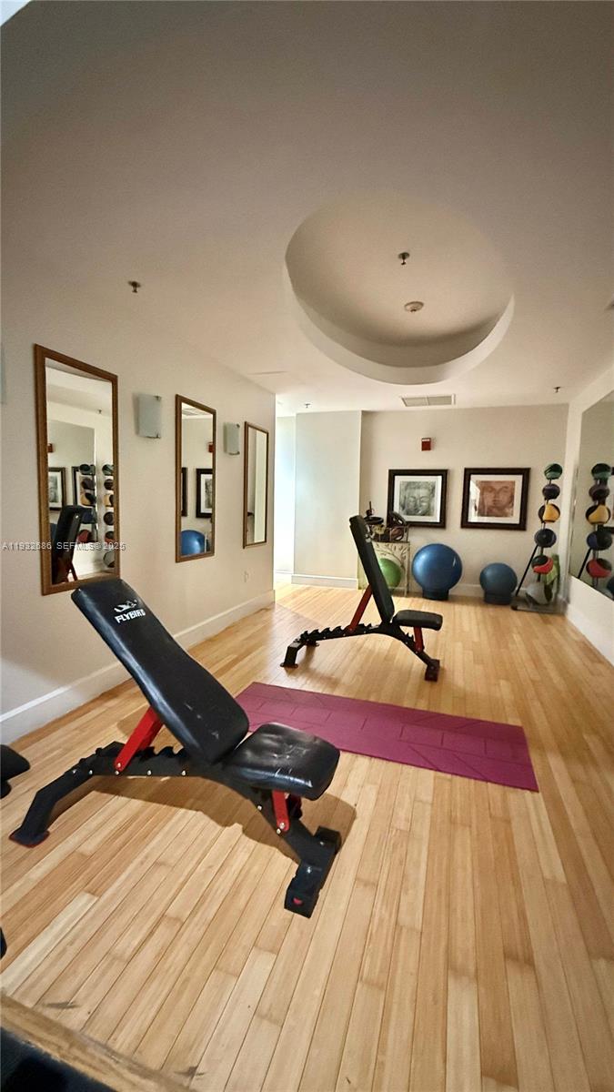 RADIUS CONDO - Residential