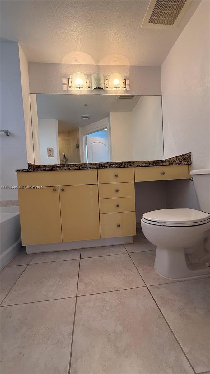 RADIUS CONDO - Residential