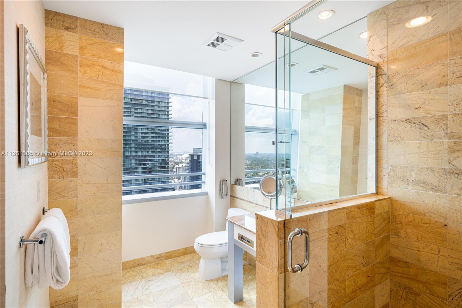 Photo 15 of 22 of 1395 Brickell Ave 3206 property