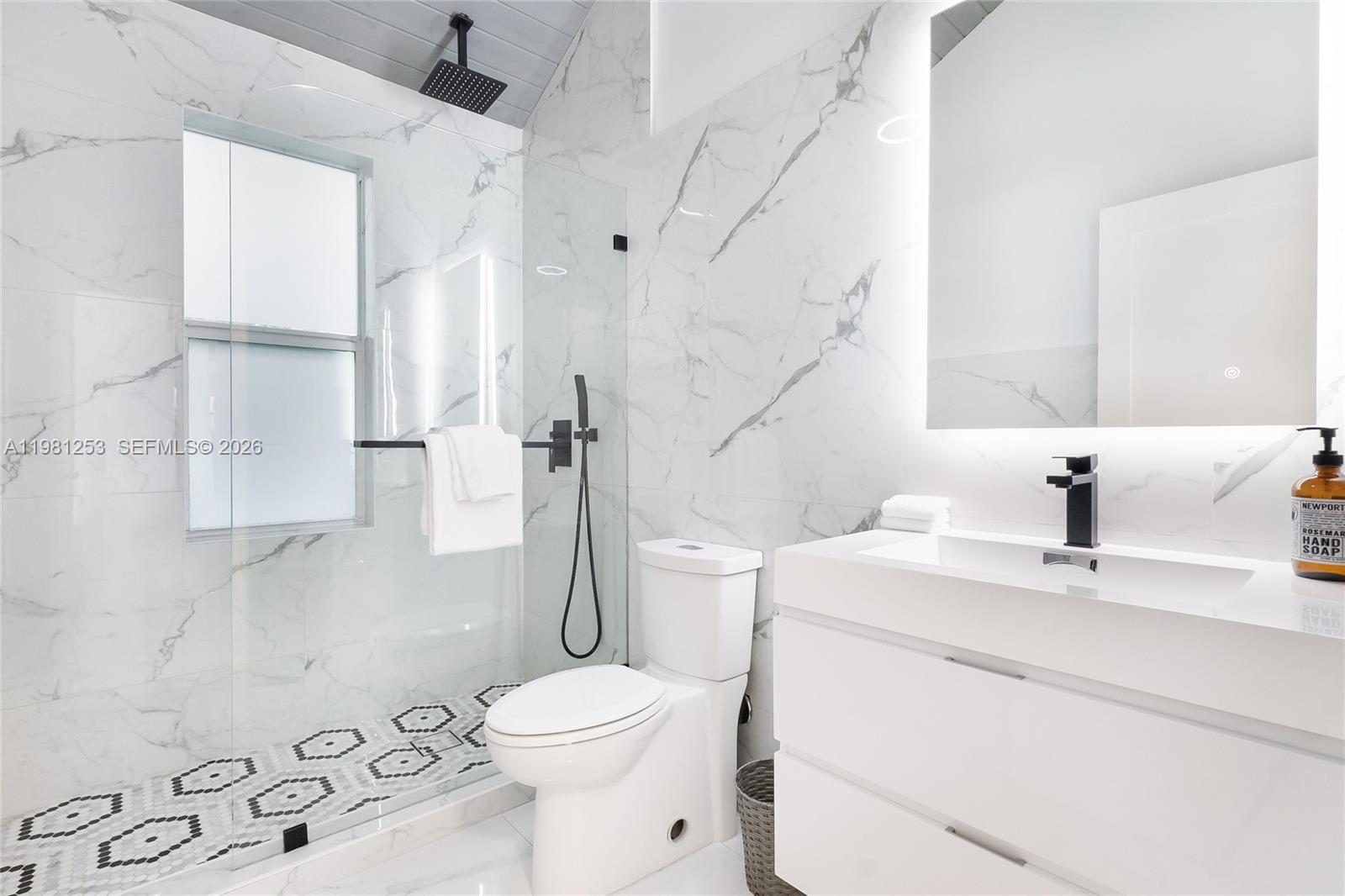 NORTH BAY ISLAND - Residential