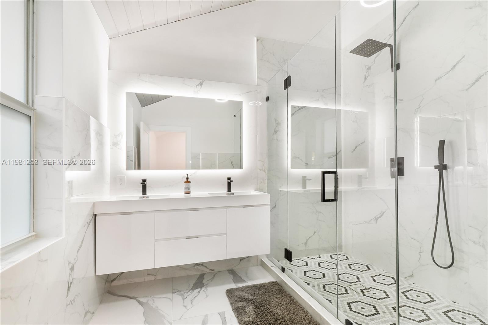 NORTH BAY ISLAND - Residential