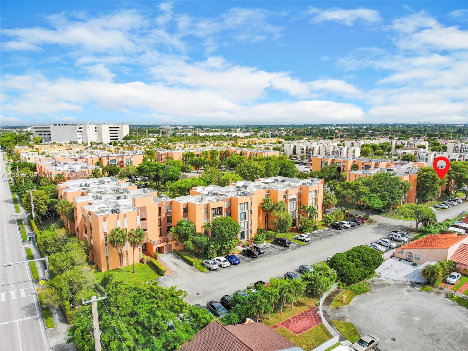 VERSIALLES GARDENS II CON - Residential