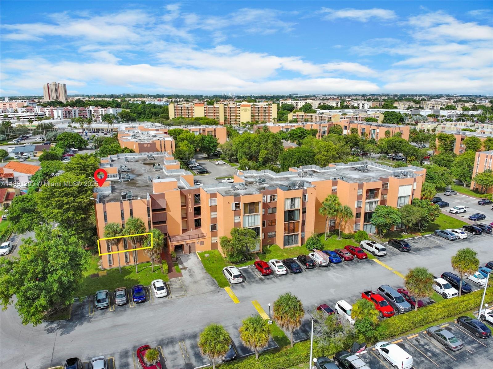 VERSIALLES GARDENS II CON - Residential