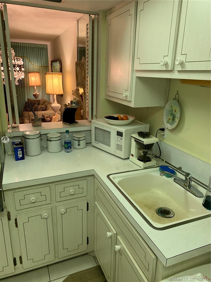 APRIL BREEZE CONDO - Residential Lease