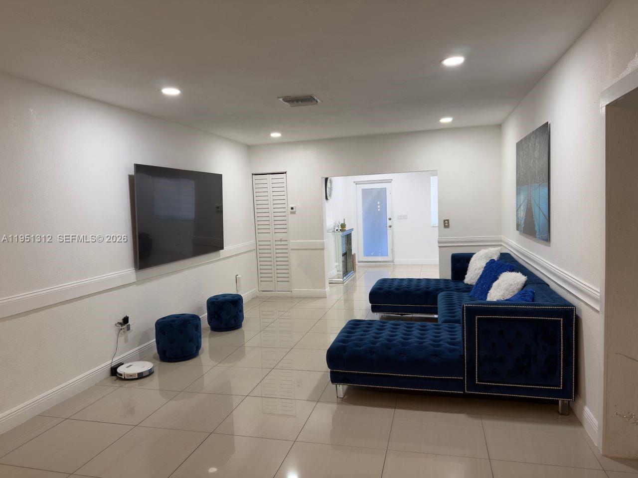 CHURCHILL DOWNS RESUB - Residential