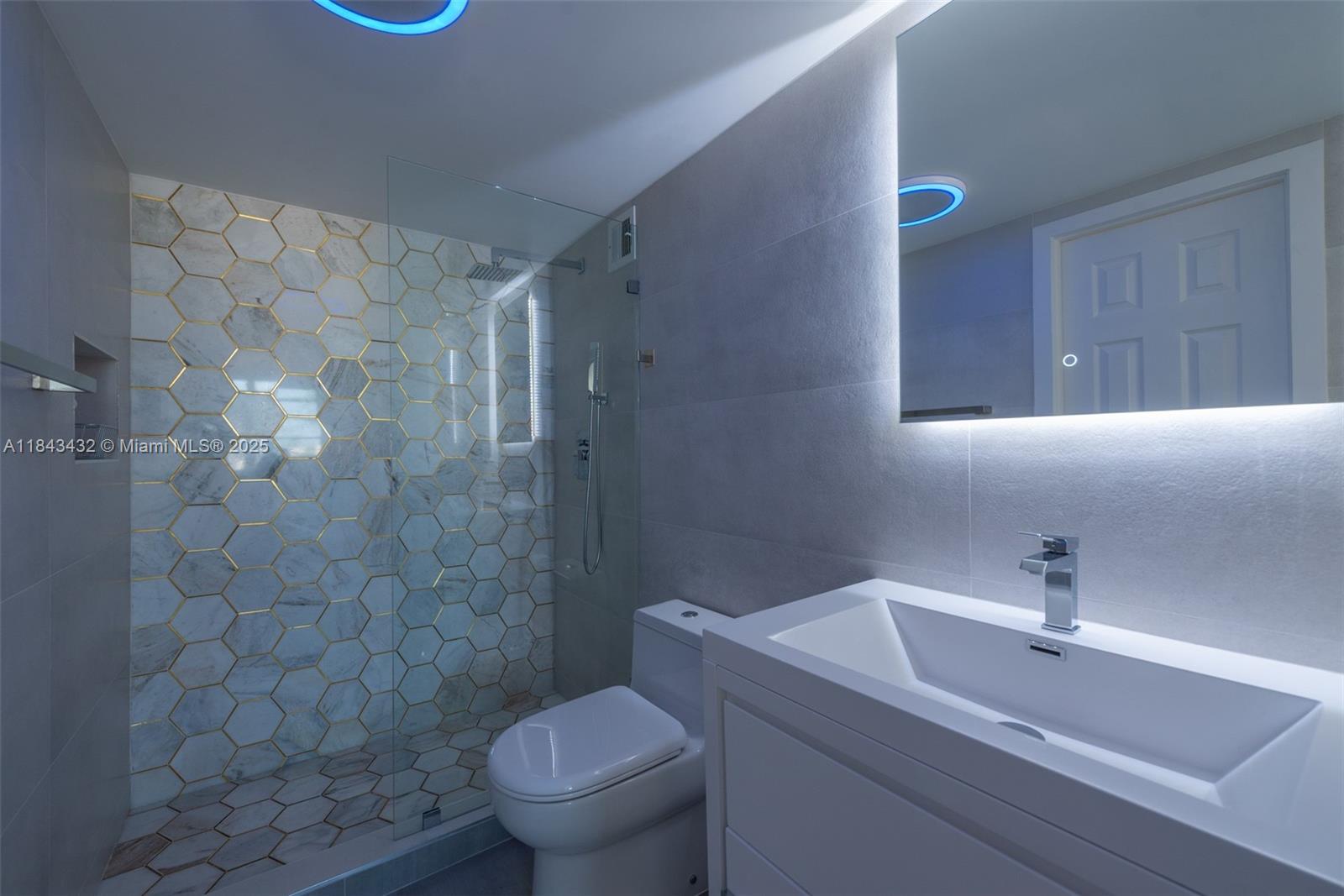 OCEAN POINT CONDO - Residential