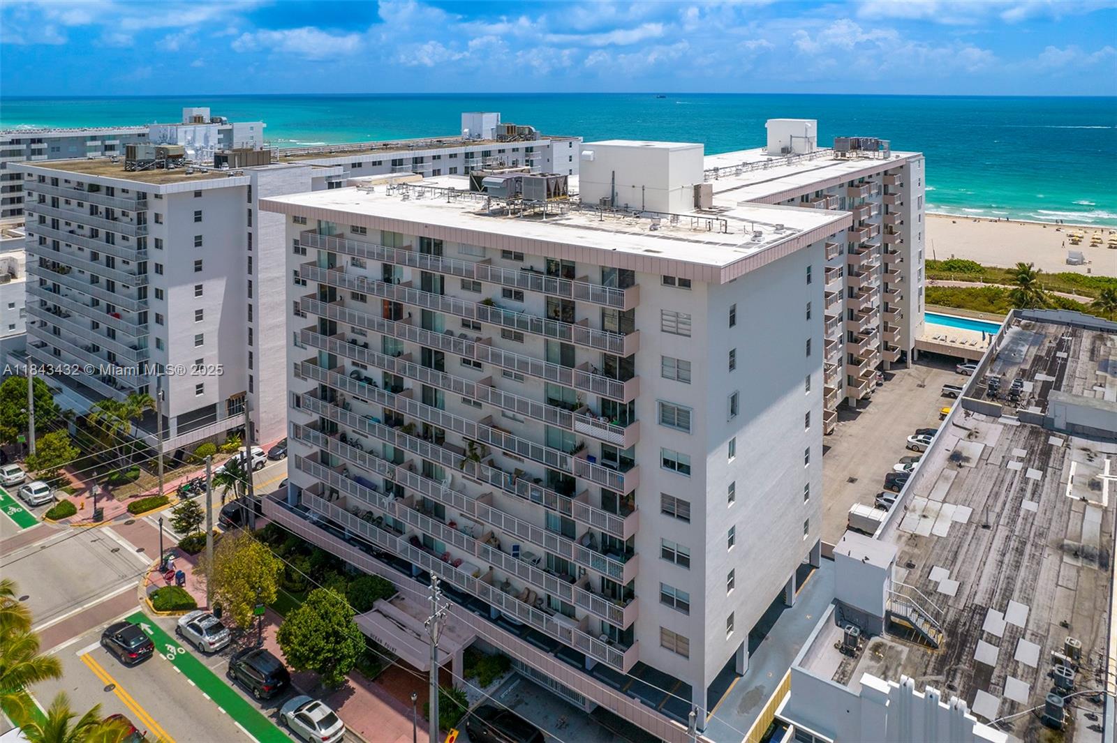 345 Ocean Dr 605