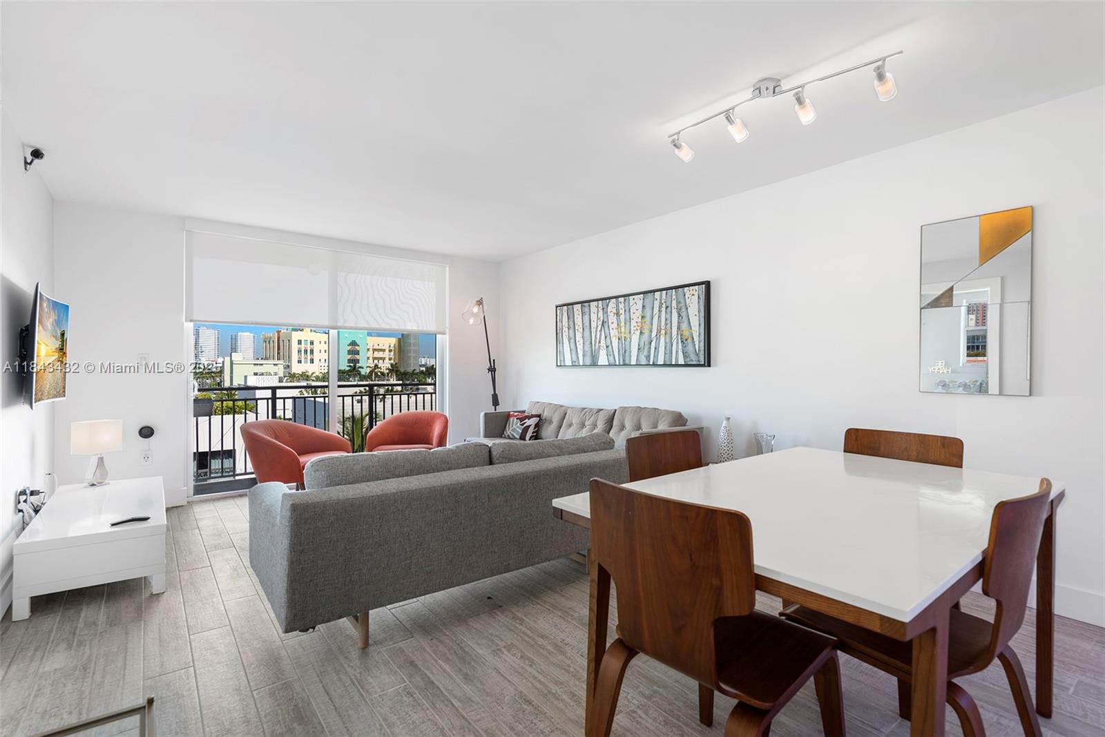 345 Ocean Dr 605