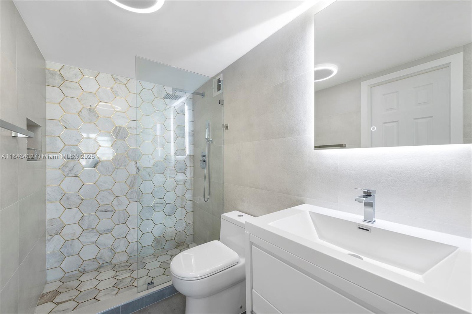 OCEAN POINT CONDO - Residential