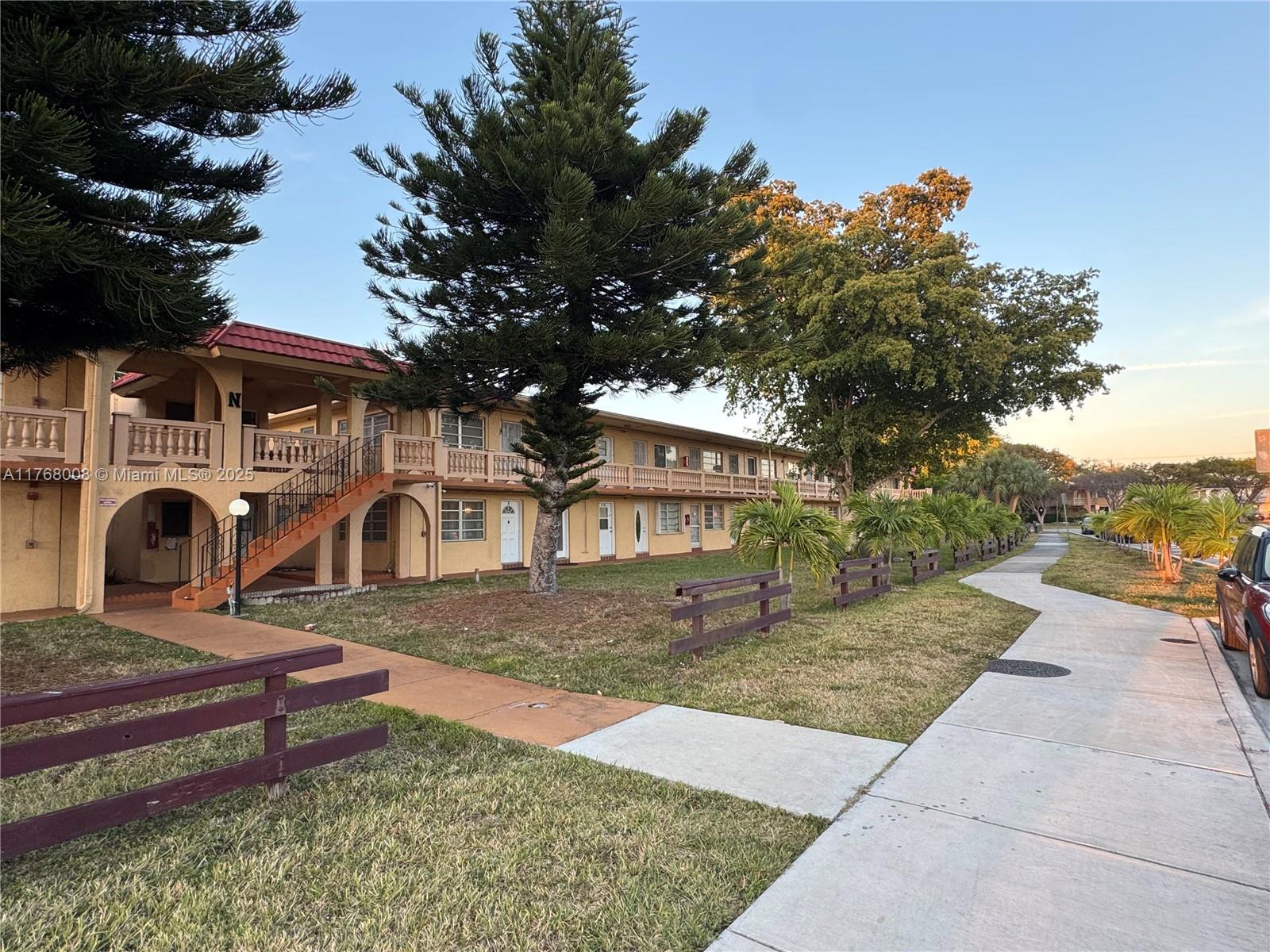 Rental Property at 135 Ne 202nd Ter N21, Miami Gardens, Broward County, Florida - Bedrooms: 1 
Bathrooms: 1  - $1,550 MO.