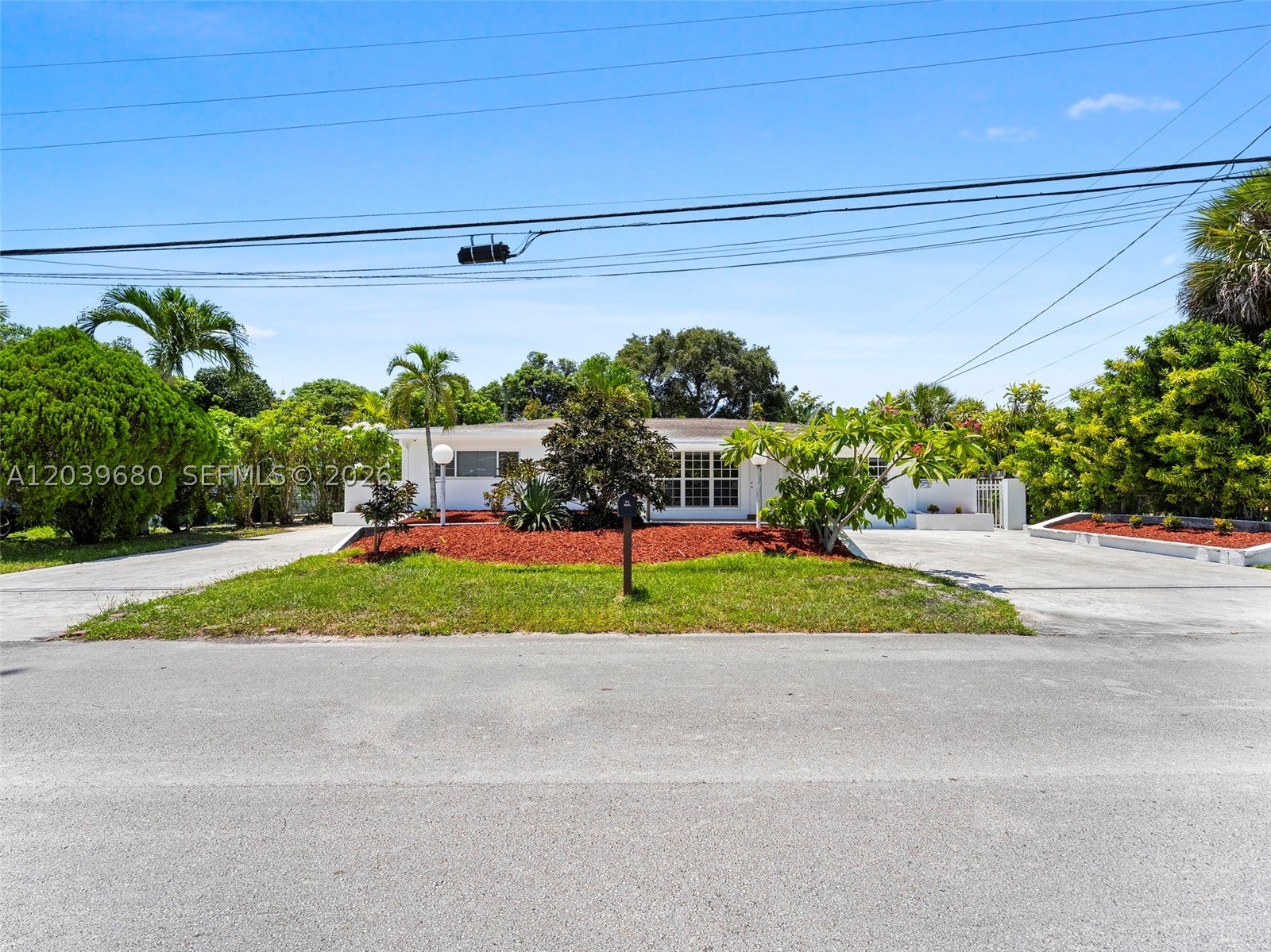 110 NE 152nd St, Miami FL 33162
