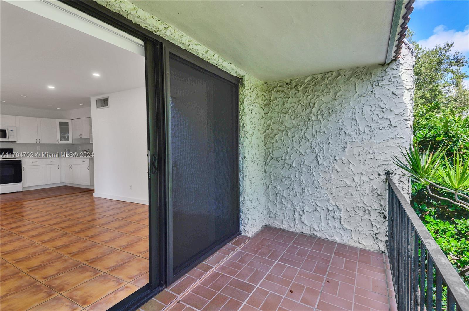 CASA GRANADA CONDO - Residential Lease