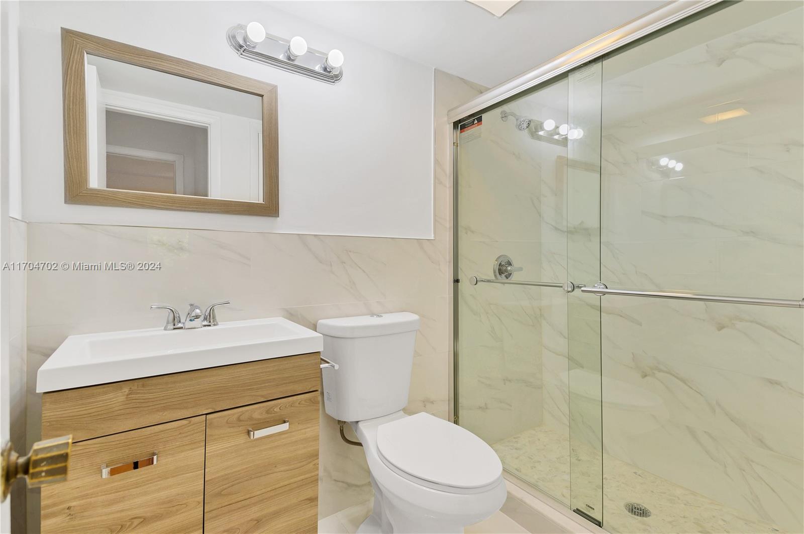 CASA GRANADA CONDO - Residential Lease