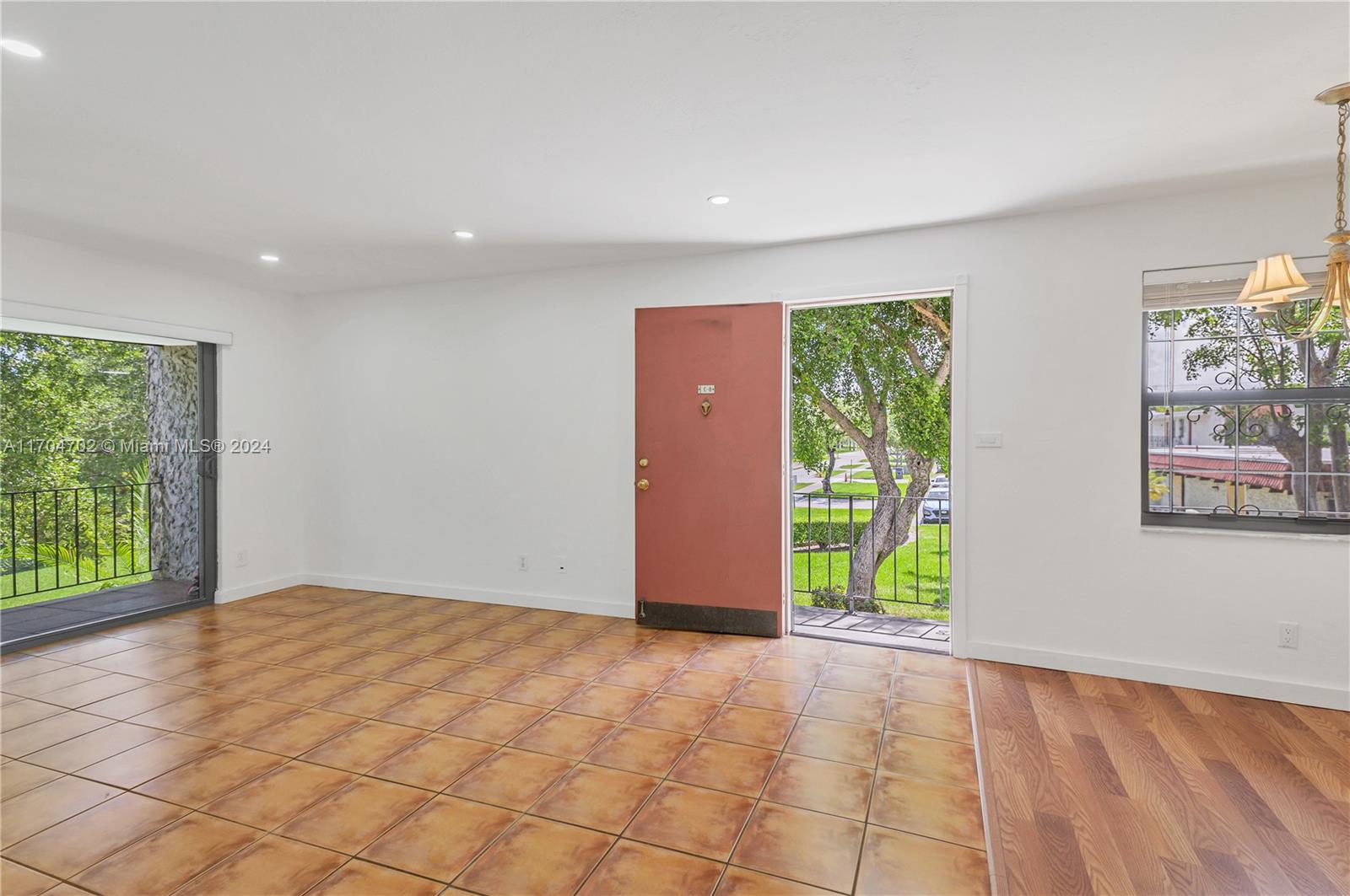 CASA GRANADA CONDO - Residential Lease