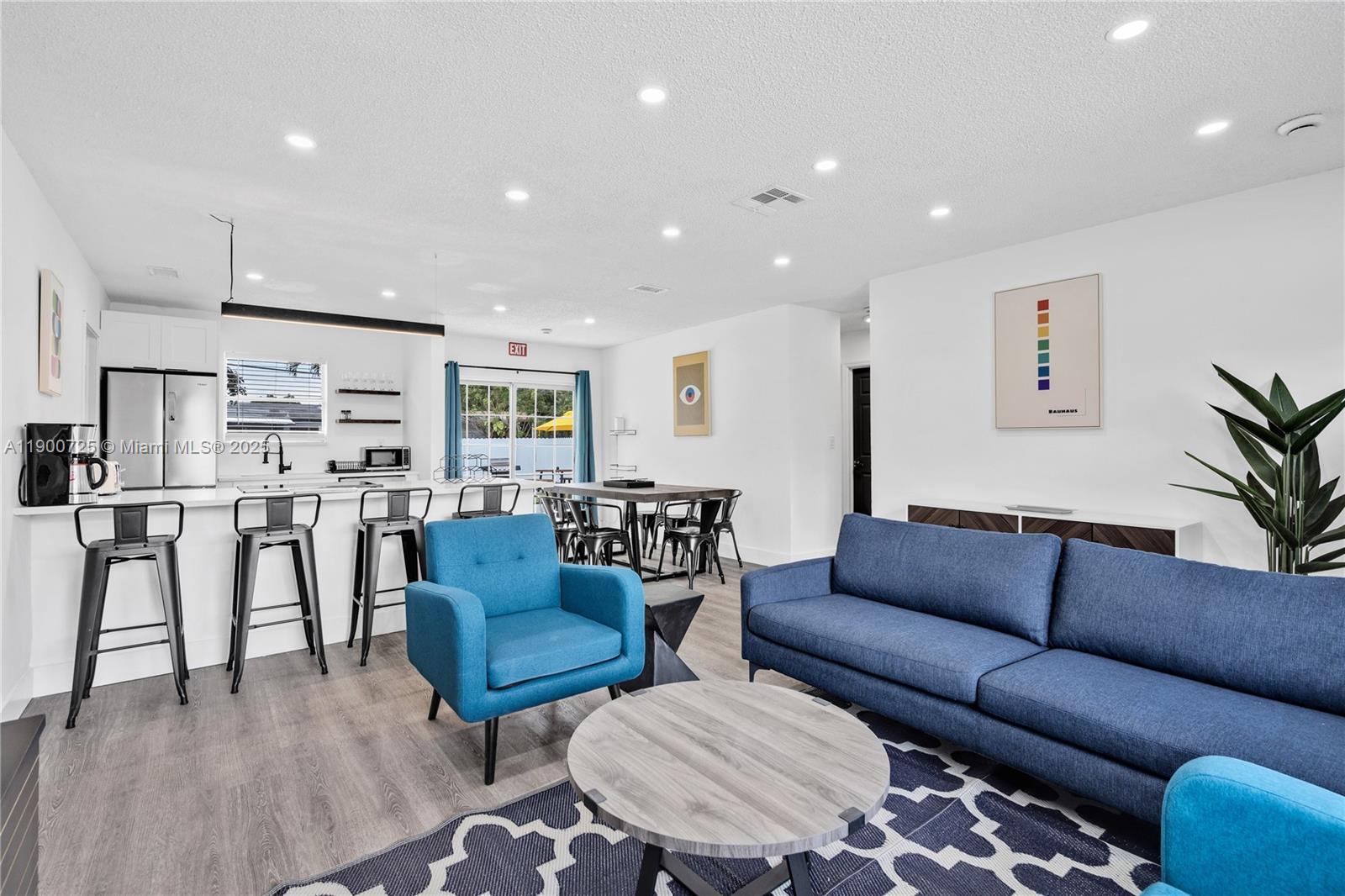 DRIFTWOOD ESTATES NO 3 - Residential Lease