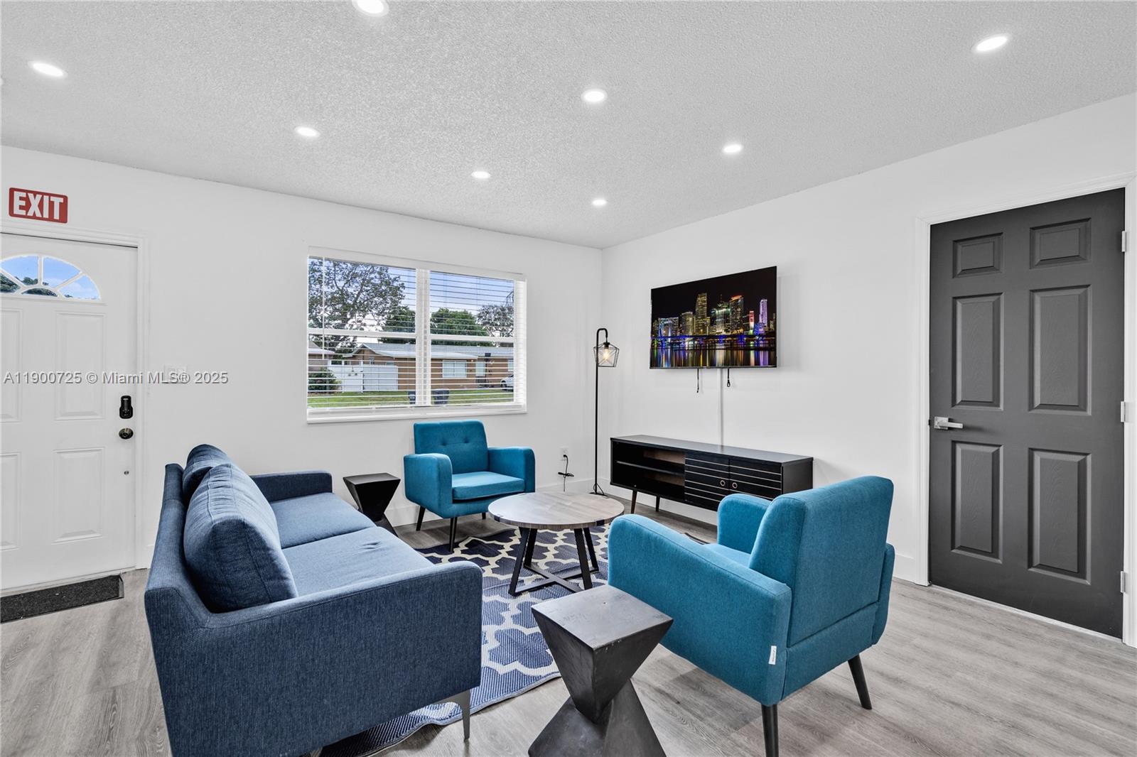 DRIFTWOOD ESTATES NO 3 - Residential Lease