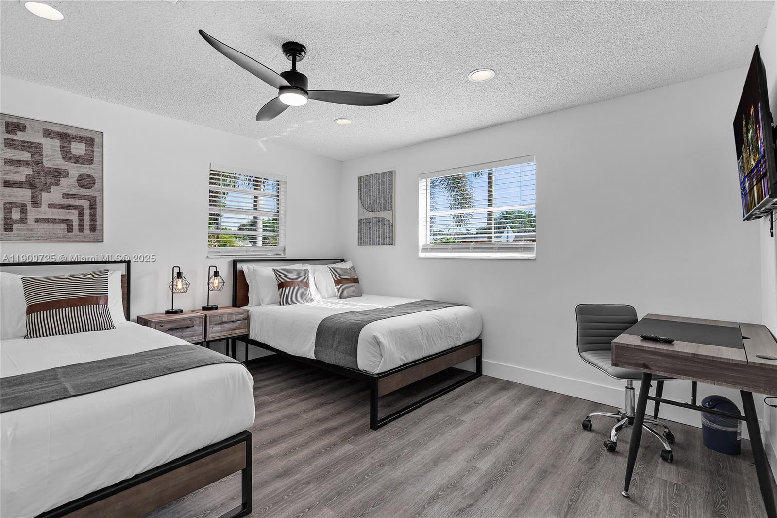 DRIFTWOOD ESTATES NO 3 - Residential Lease