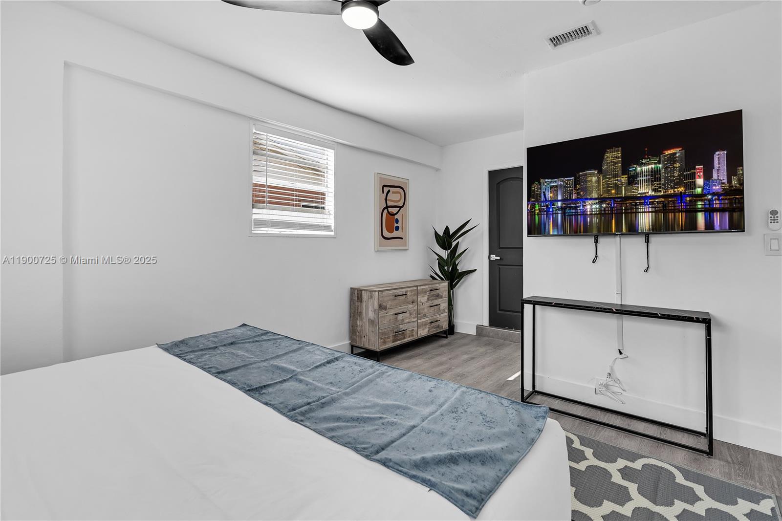 DRIFTWOOD ESTATES NO 3 - Residential Lease