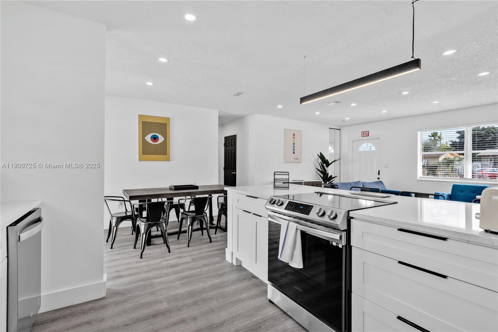 DRIFTWOOD ESTATES NO 3 - Residential Lease
