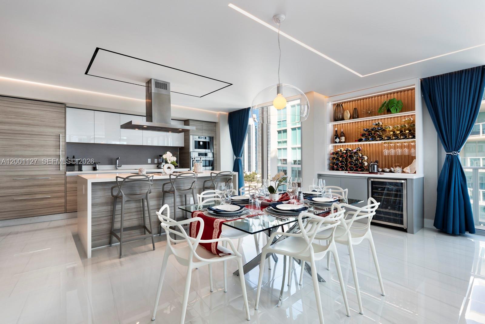 PARQUE TOWERS CONDO - Residential Lease