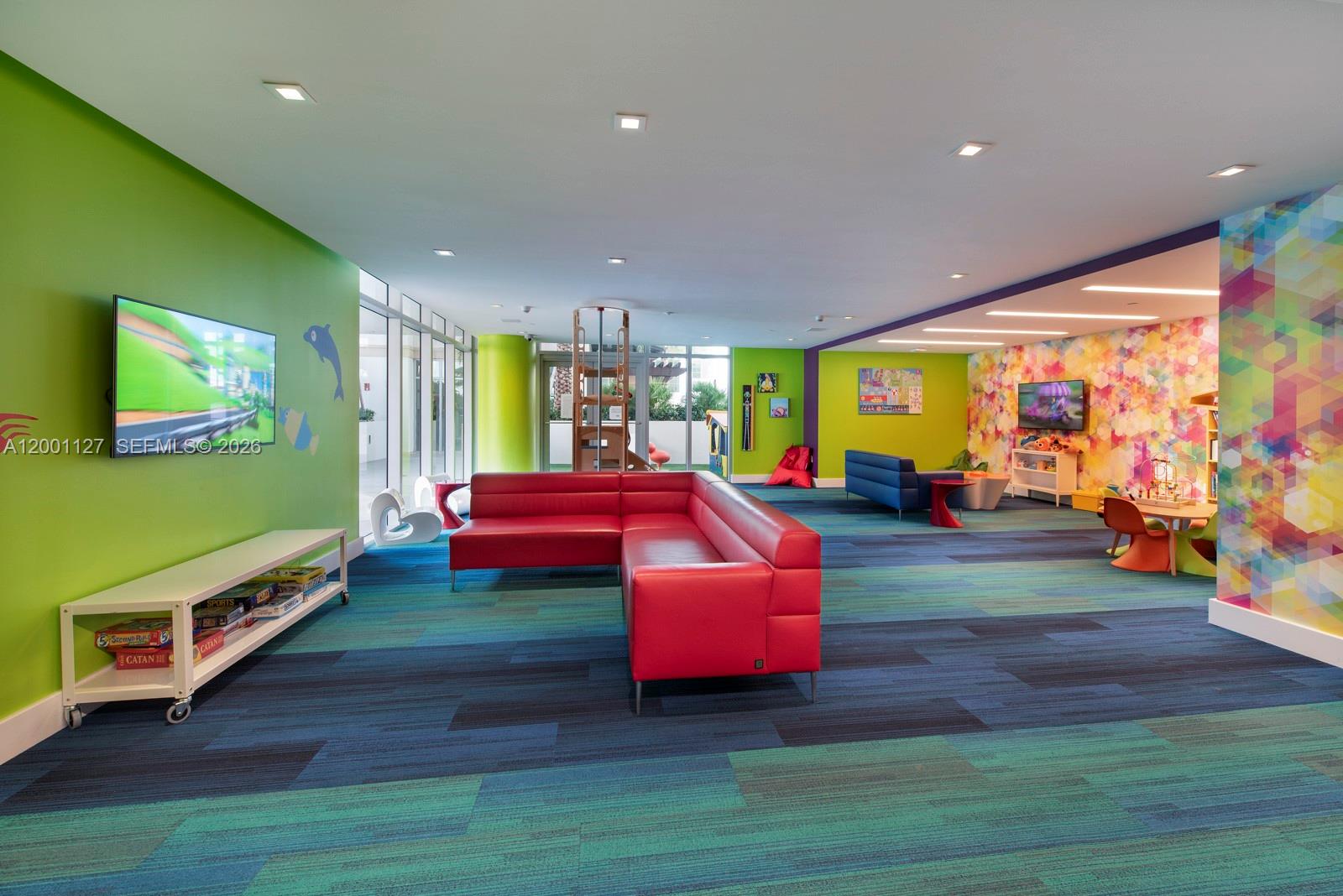 PARQUE TOWERS CONDO - Residential Lease