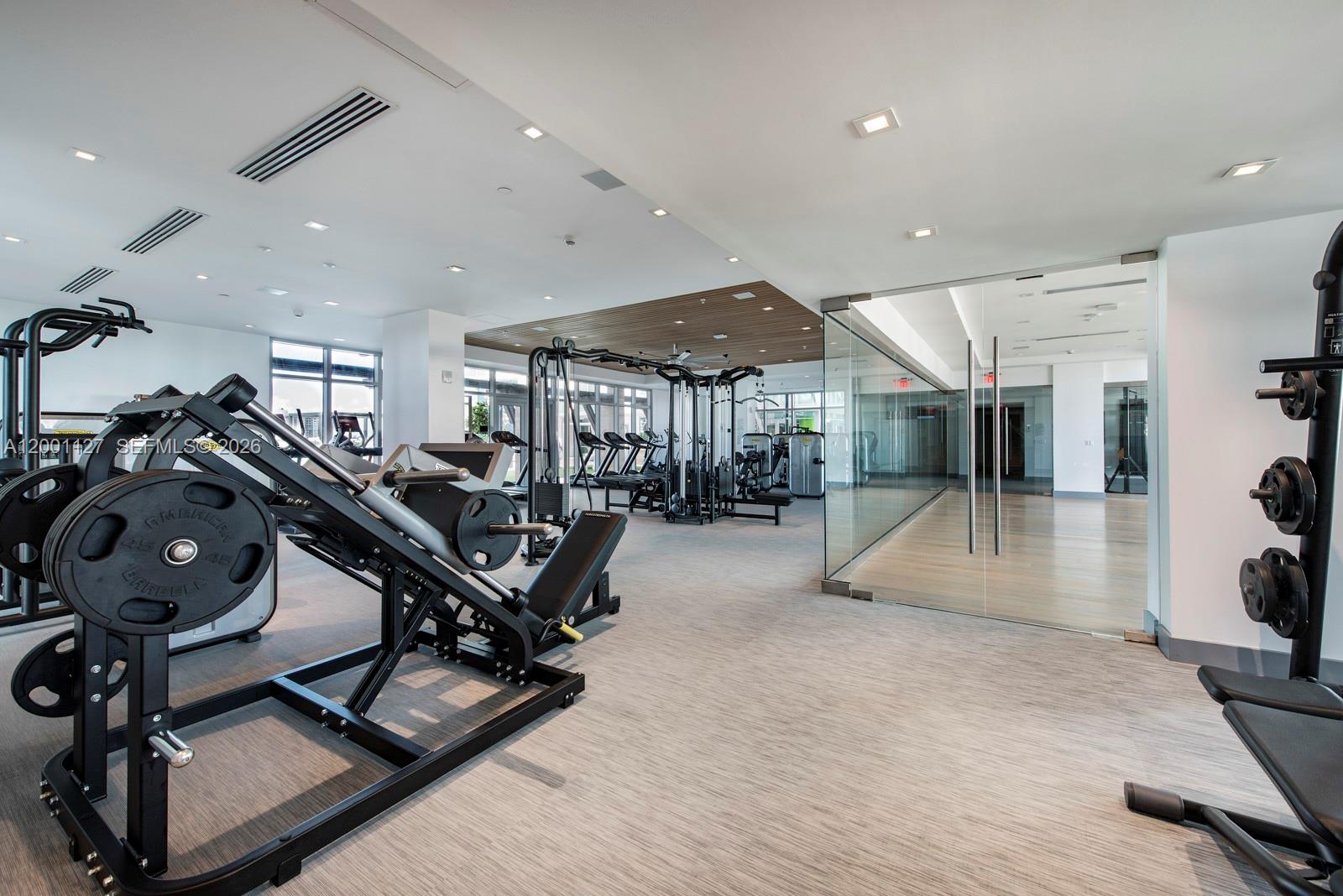 PARQUE TOWERS CONDO - Residential Lease