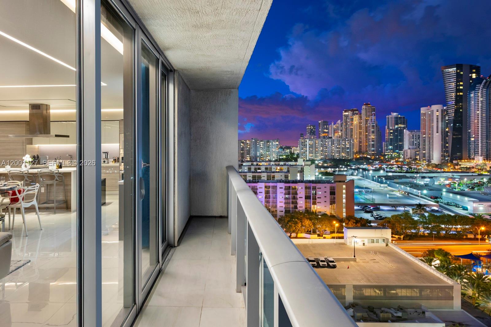 PARQUE TOWERS CONDO - Residential Lease