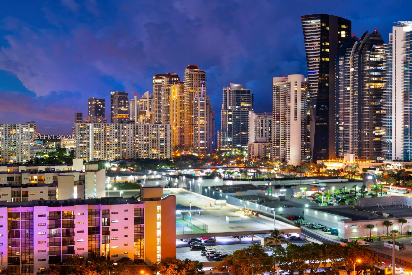 PARQUE TOWERS CONDO - Residential Lease