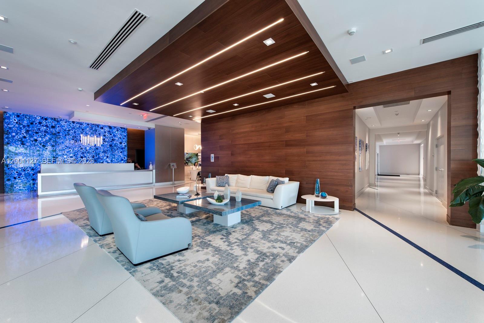 PARQUE TOWERS CONDO - Residential Lease